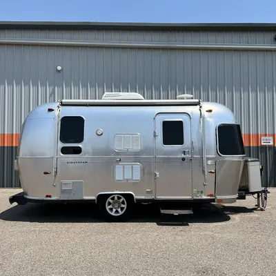 2013 Airstream Flying Cloud photo 2