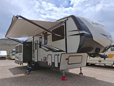 Used 2019 Dutchmen Astoria 3273MBF