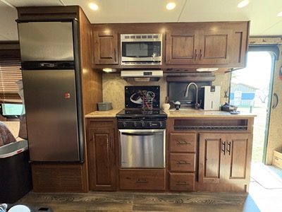 2018 OUTDOORS RV MANUFACTURING TIMBER RIDGE photo 2
