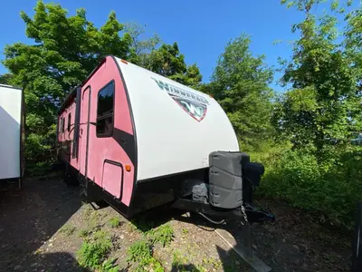 2017 Winnebago Minnie photo 3