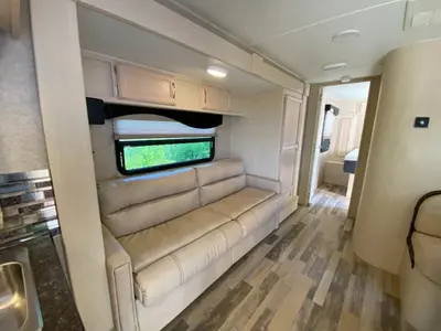2017 Winnebago Minnie photo 22