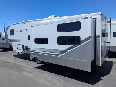 2027 Alliance RV Avenue 30BH photo 14