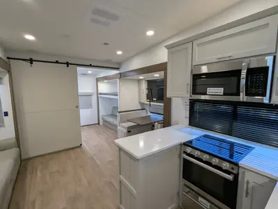 2027 Alliance RV Avenue 30BH photo 33