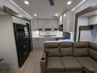 2027 Alliance RV Paradigm 312RK photo 43