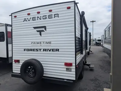 2027 Prime Time Avenger LT 16BHX photo 5