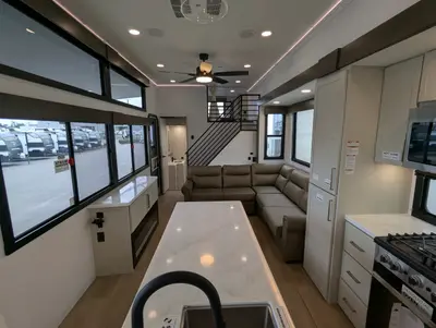 2027 Alliance RV Benchmark 44LFT photo 43