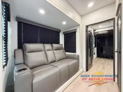 2026 Grand Design Momentum G-Class photo 8