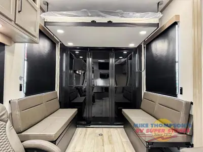 2026 Grand Design Momentum G-Class photo 9