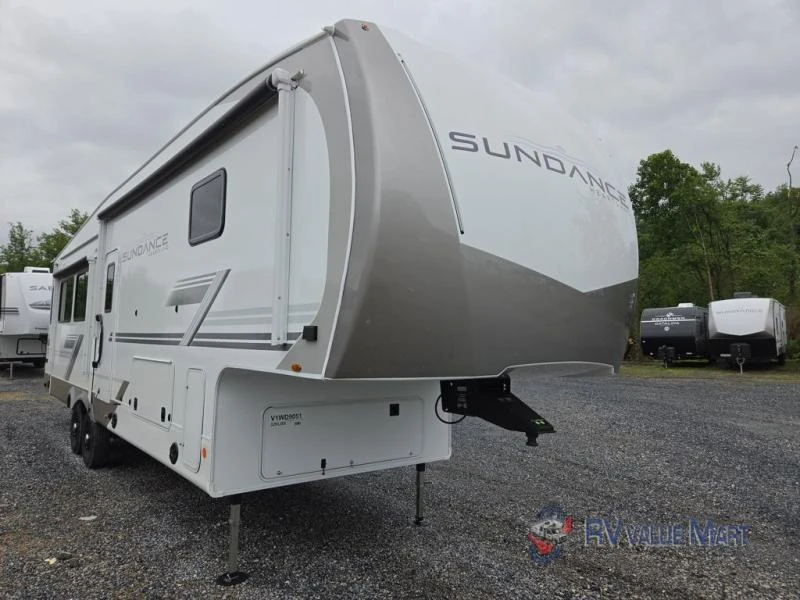 2027 Heartland Sundance exterior