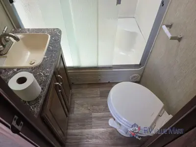 2016 Keystone RV Laredo photo 25
