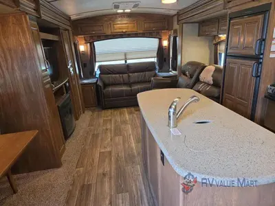 2016 Keystone RV Laredo photo 18