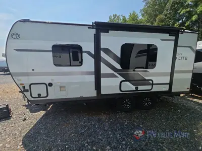 2027 Forest River Flagstaff Micro Lite photo 5