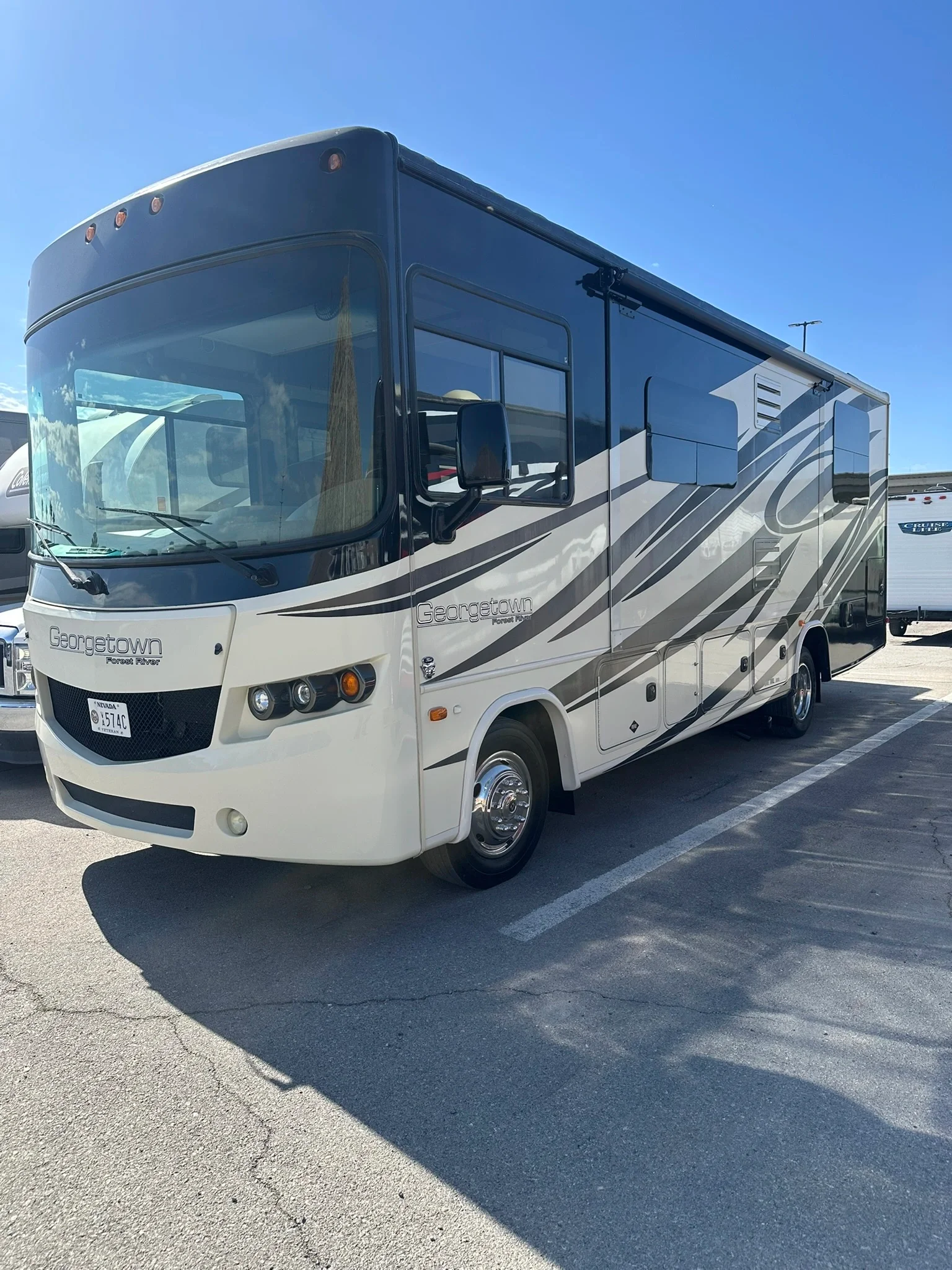 2015 FOREST RIVER GEORGETOWN exterior
