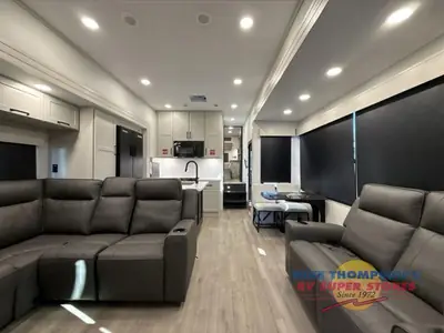 2026 Grand Design Momentum G-Class photo 17