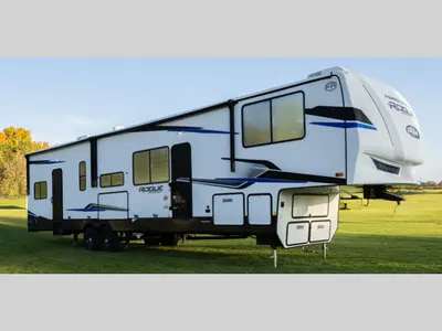 2027 Forest River RV Vengeance Rogue Armored photo 37