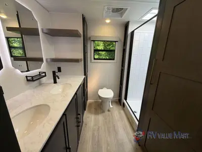 2027 Forest River RV Grand Surveyor photo 32
