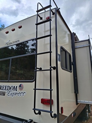 2018 COACHMEN FREEDOM EXPRESS LIBERTY EDITION photo 4