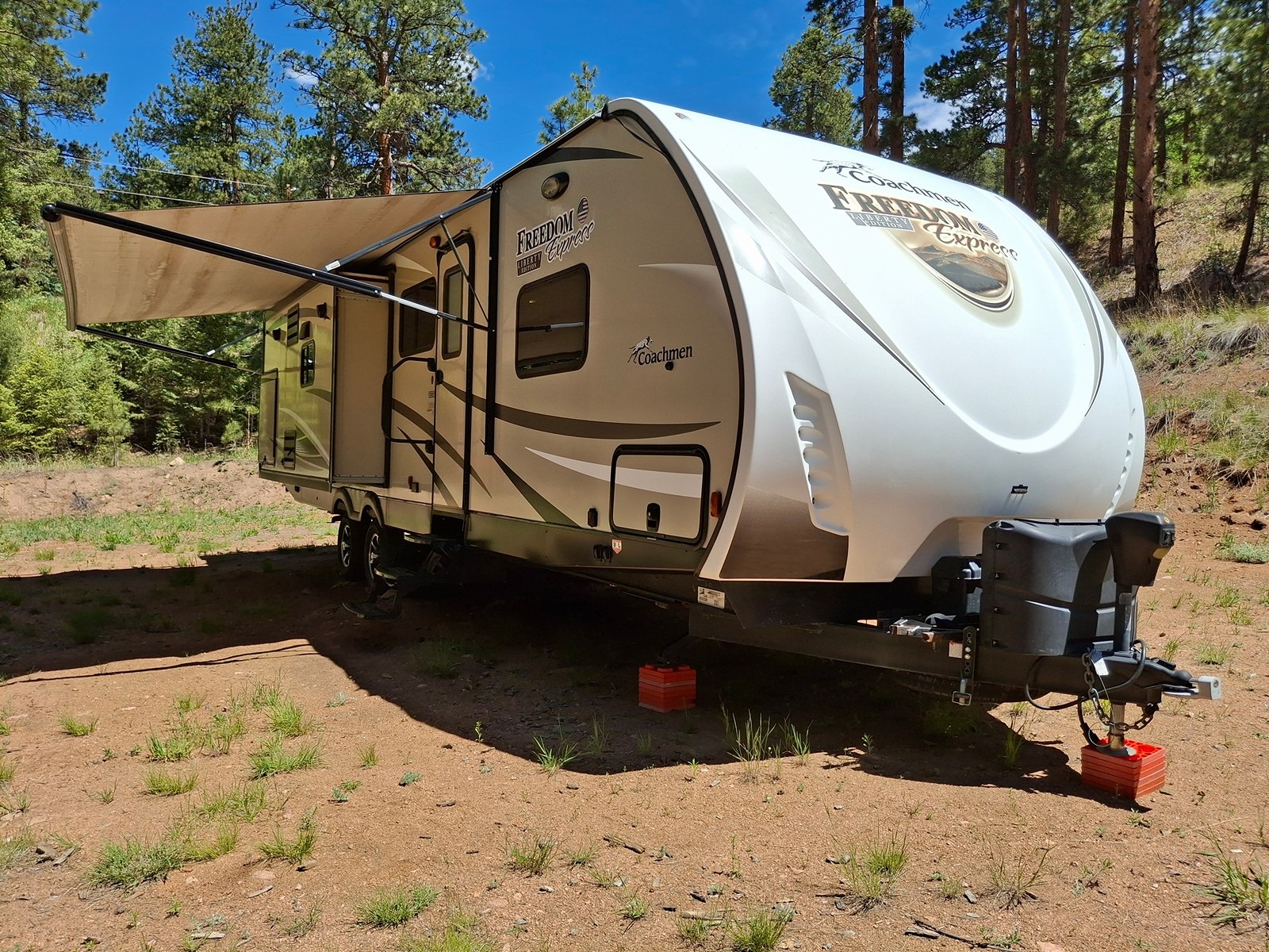 2018 COACHMEN FREEDOM EXPRESS LIBERTY EDITION exterior