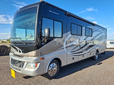 2015 FLEETWOOD BOUNDER photo 17