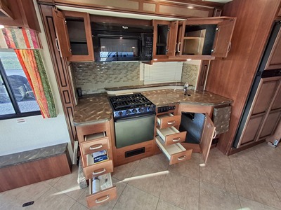 2015 FLEETWOOD BOUNDER photo 30