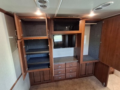 2015 FLEETWOOD BOUNDER photo 42