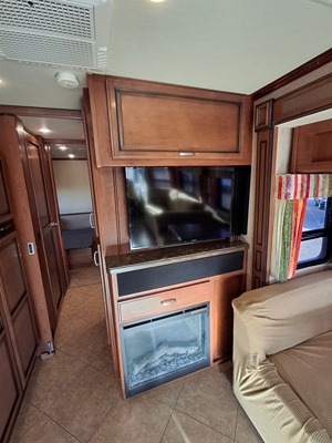 2015 FLEETWOOD BOUNDER photo 21