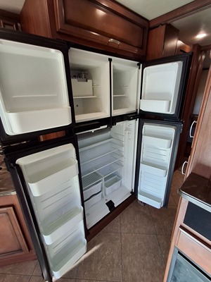 2015 FLEETWOOD BOUNDER photo 28