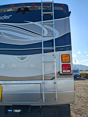 2015 FLEETWOOD BOUNDER photo 15