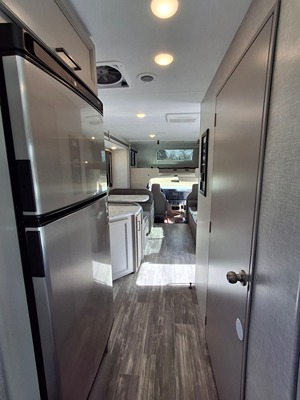 2023 THOR MOTOR COACH GENEVA photo 33