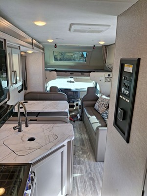2023 THOR MOTOR COACH GENEVA photo 9