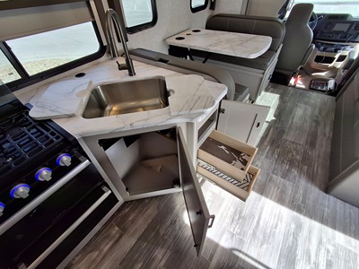 2023 THOR MOTOR COACH GENEVA photo 40
