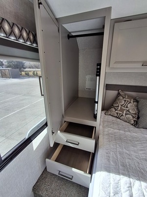 2023 THOR MOTOR COACH GENEVA photo 29