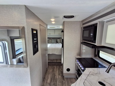 2023 THOR MOTOR COACH GENEVA photo 19