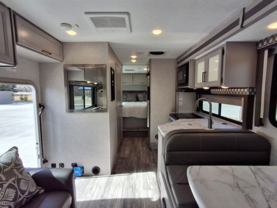 2023 THOR MOTOR COACH GENEVA photo 18
