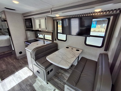 2023 THOR MOTOR COACH GENEVA photo 11