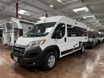 2024 Thor Motor Coach Dazzle 2AB photo 4