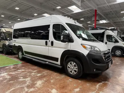 Used 2024 Thor Motor Coach Dazzle 2AB
