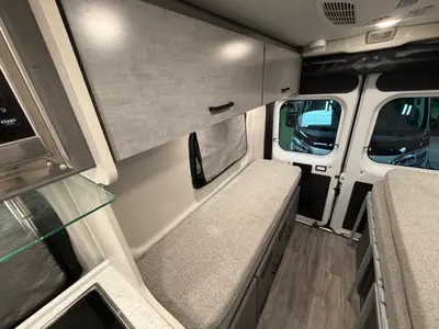 2024 Thor Motor Coach Dazzle 2AB photo 16