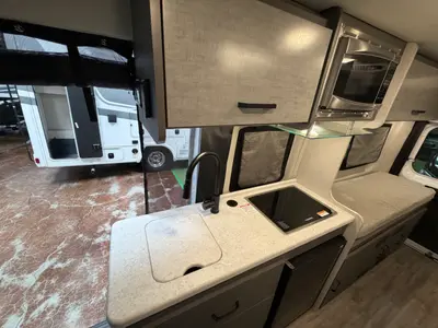 2024 Thor Motor Coach Dazzle 2AB photo 13