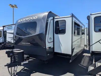 2027 Forest River Rockwood Ultra Lite 2608BS photo 4