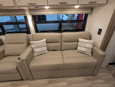 2027 Thor Motor Coach Windsport 36H photo 22