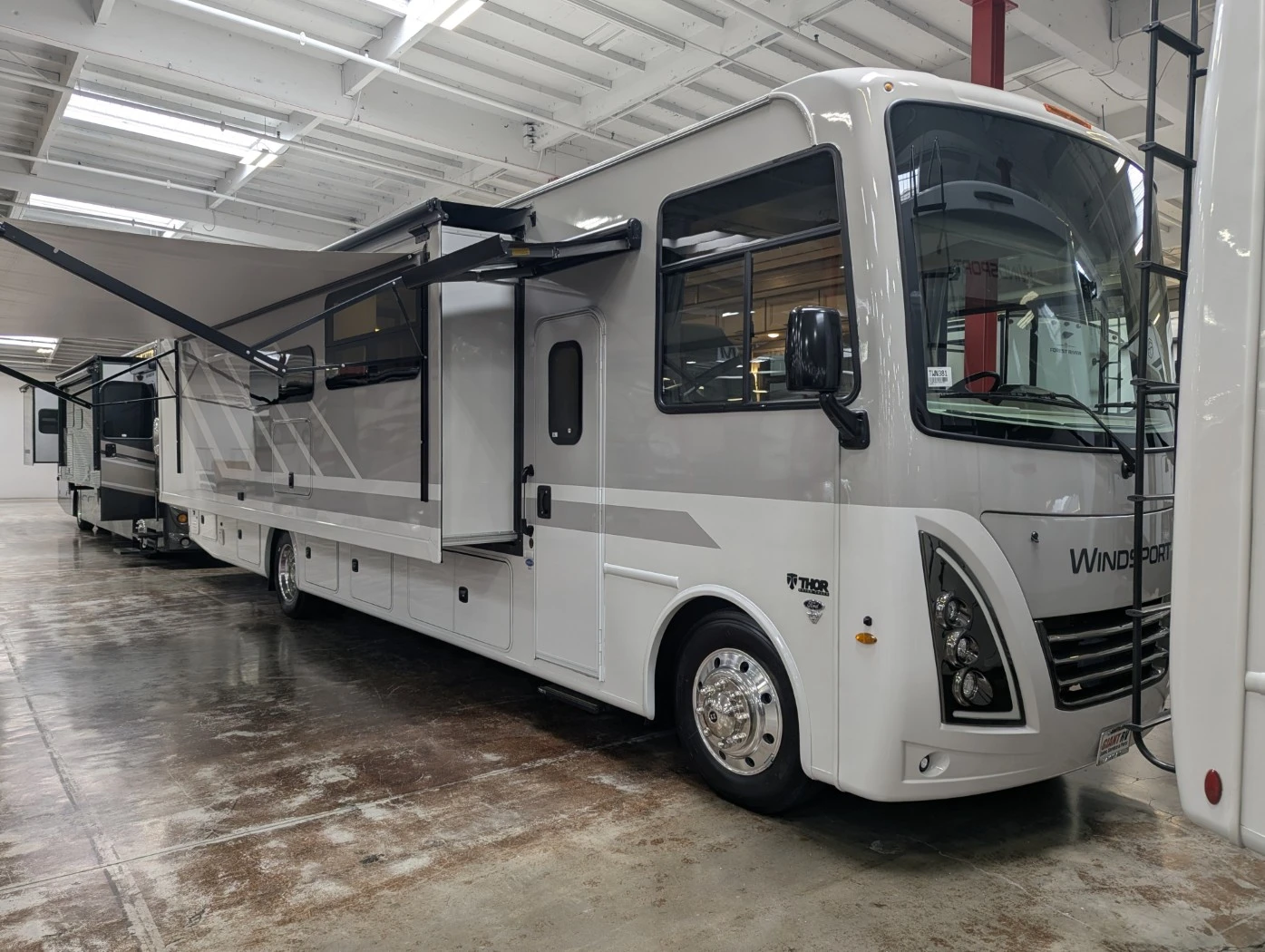 2027 Thor Motor Coach Windsport 36H exterior
