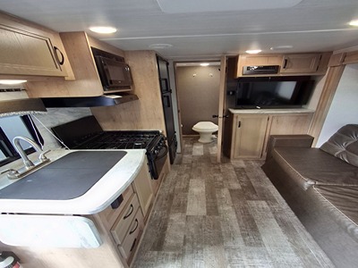 2021 WINNEBAGO MICRO MINNIE photo 17