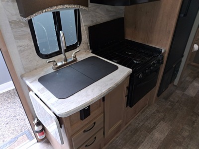 2021 WINNEBAGO MICRO MINNIE photo 18