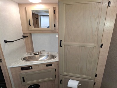2021 WINNEBAGO MICRO MINNIE photo 40