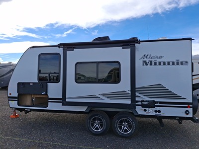 2021 WINNEBAGO MICRO MINNIE photo 3