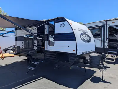 Used 2025 Forest River Cherokee Wolf Pup 16FQW