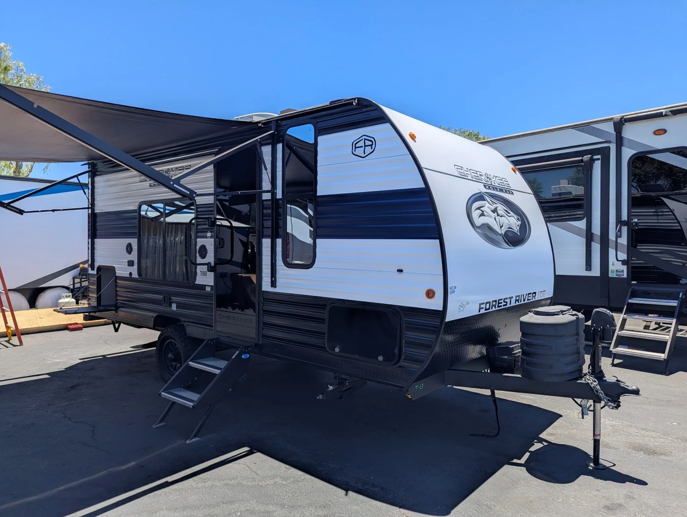 2025 Forest River Cherokee Wolf Pup 16FQW exterior