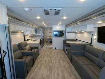 2025 Thor Motor Coach Windsport photo 17