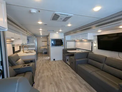 2025 Thor Motor Coach Windsport photo 16